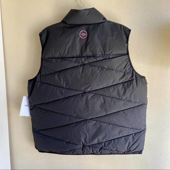 UGG Men’s Water Resistant Puffer Vest NWT - Picture 7 of 8